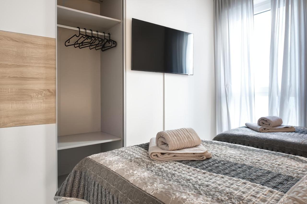 Modern Wohnen I Smart Tv I Terrasse I 2X Parkplatz I 2 Schlafzimmer I 6 Schlafplaetze Bad Oeynhausen Exterior photo
